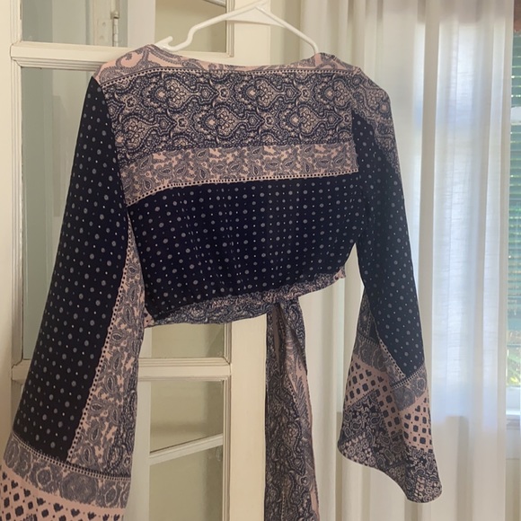 LF Cropped top - Picture 2 of 3